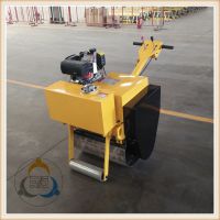 手扶小型壓路機(jī) 小型振動(dòng)壓路機(jī)質(zhì)量 精致到細(xì)節(jié)