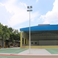 临武县室外篮球场灯杆电杆批发 工厂预埋式抗风篮球场灯杆安装图