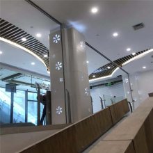 ͷ峧