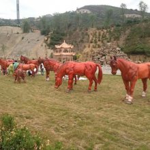 玻璃钢马雕塑 卡通动漫吉祥物 动物雕塑造型 四川景区园林摆件厂家