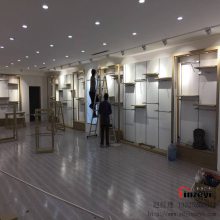 ���ַ��չ���� �۾�ЬƷչʾ����ѡ������ɫ