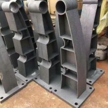 桥梁护栏支架在高温环境下的材质选型建议