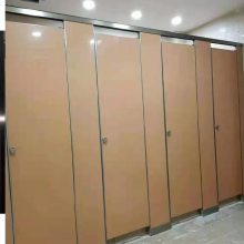 新沂市鼎鑫华卫生间隔断洗手间隔板大本营精品卫生间隔断品牌厂家铸就辉煌