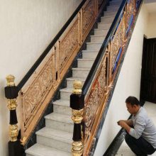 时尚铝楼梯扶手 沙玫瑰金护栏 各种室内装饰设计样式图YY-581