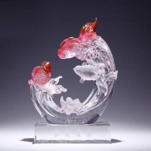 琉璃金鱼年年有余摆件，退休老职工纪念品，琉璃艺术摆件家居摆件，赠送上市公司礼品，上海琉璃礼品工艺品