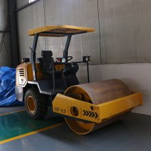 娄底微型压实机2吨4吨碎石压扁油门震动人行道路施工碾平小型压路机