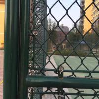 厂区篮球场护栏 运动场地围网 球场勾花网护栏