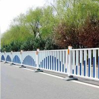 城市人行道安全隔离栏 白色锌钢防护围栏