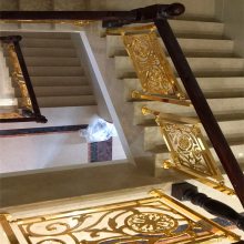 郑州铜艺楼梯护栏波形榉木扶手喷漆环保耐看