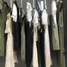 ***休闲品牌简约风情2019夏装广州品牌女装折扣批发一手货源电商平台直播进货渠道