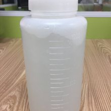 不锈钢酸洗钝化液与不锈钢表面的反映绿色溶液的状态