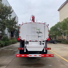4.5吨消防洒水车机场消防洒水车图片
