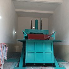 源头产地 四柱移动式垂直压缩生垃圾设备 发往全国