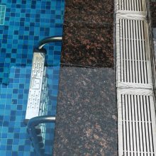 镇江私家游泳池水处理 恒温泳池空气源热泵建造