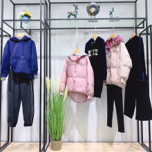 杭州知名休闲品牌星期天19年冬装专柜尾货批发货源广州帛艺服饰专业女装走分批发货源