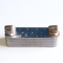 机油冷却器 0021884301 油冷器 汽车散热器0021881701