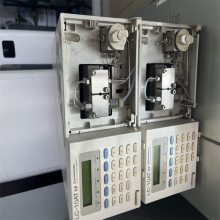 ����ʵ���ұ��Ϲ̶��ʲ����գ�����Һ��ɫ���ǻ��ճ�ɫ8����