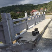 河道石雕栏杆的应用与定制要求