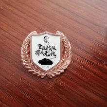 金色麦穗花边徽章定做烤漆冲压创意胸章广东五金肩章生产