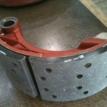 特雷克斯3307后制动蹄总成09069106,09069104