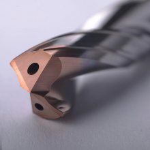 高速钢内冷钻头与合金内冷钻头的各自属性和使用注意事项
