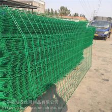 包塑焊接网围栏 圈山铁丝网 大棚种植园围墙圈地网护栏网片