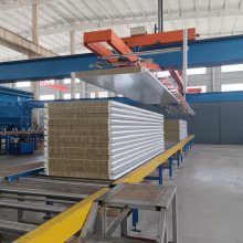 纯平岩棉夹芯板 聚氨酯板介绍 水波纹聚氨酯夹芯板 聚氨酯保温板