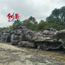 广东英德石英矿山，景区常用流水假山石材，大英石叠石原石图片