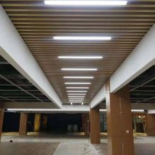 首页>家装,建材>吊顶材料>其他吊顶材料>滚涂铝方通