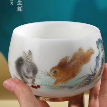 玉兔呈祥主人杯 镶金轻奢风生肖兔年礼品冰种玉瓷品茗杯茶器礼装