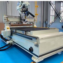 海安衣柜开料机定制家具开料机自动上下料自动贴标