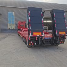 小型2桥平板半挂车 鸿盛业骏HD694TDP 全新低台面凹芯梁轮胎不外露半挂车