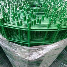 荷兰网生产基地-波浪网-绿色浸塑铁丝网