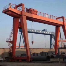 龙门吊安装现场及人员要求-欧迈矿山起重机