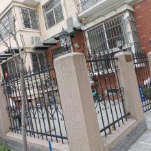 河南护栏厂家供应新建小区铁艺外墙栅栏 幼儿园学校铝艺大门定做