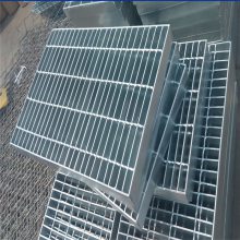 金属钢梯踏步板 镀锌T3楼梯网格板 防滑复合格栅板