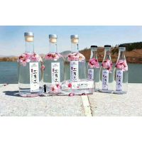 现货供应高白玻璃酒瓶、***白酒瓶设计定做50~750ml酒瓶批发