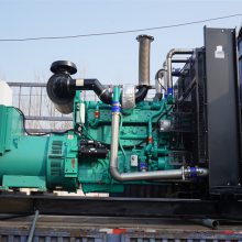 康明斯250KW高压共轨柴油发电机组QSNT-G1B 可配置防雨棚