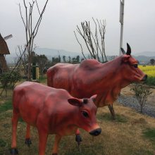 黄牛玻璃钢雕塑 卡通动物设计 牧场农场水牛摆件 潮州景观艺术定制