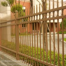 围墙铁栅栏 蓝白色墙体护栏 庭院建筑外墙栏杆