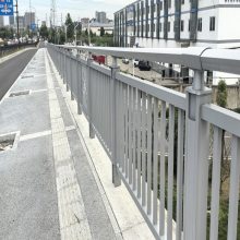 铝合金护栏 桥梁景观护栏安装效果绿园护栏生产厂家