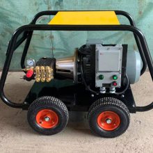 ��ѹ��ˮ��ϴ�� ʯ�ͻ�����ҵ���޵ĳ��������ϴ�豸 ����������ܵ���ͨ��