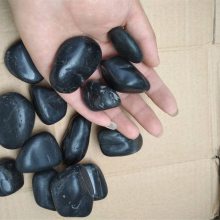 牡丹江大量出售优质铺路用抛光黑色鹅卵石