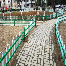 广州市荔湾区马路人车分流围栏栅栏锌钢草坪护栏U型