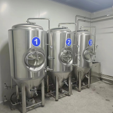 供应四川的火锅店的日产500升小型精酿啤酒设备 发酵罐
