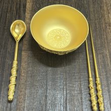 挖到宝啦!足金碗筷勺,约300克