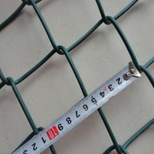厂家球场护栏 球场围网 篮球场体育场围栏 ——万卓丝网制造有限公司