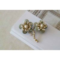 天然珍珠贝壳花胸针