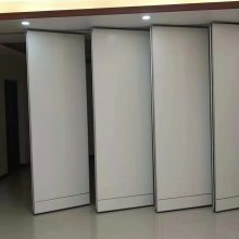 办公室隔断让装修后的办公室更具风采