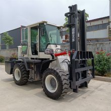 3-6T越野叉车价格 内燃座驾式越野叉车 多功能液压堆高车 昱金旺